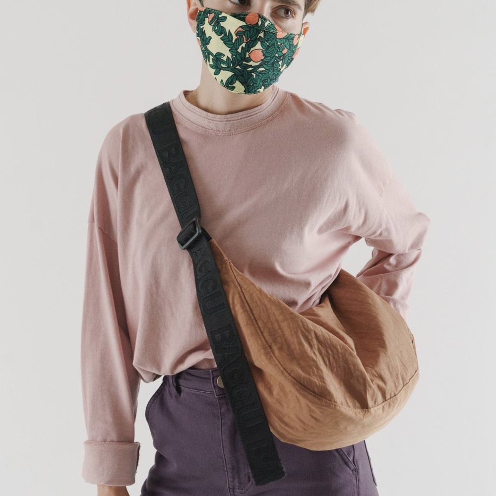 BAGGU Pinto Medium Nylon Crescent Bag